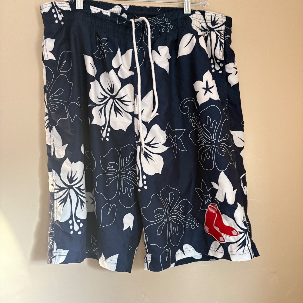 MLB Genuine Merchandise swim/board shorts; lined; Boston Red Sox; XXL